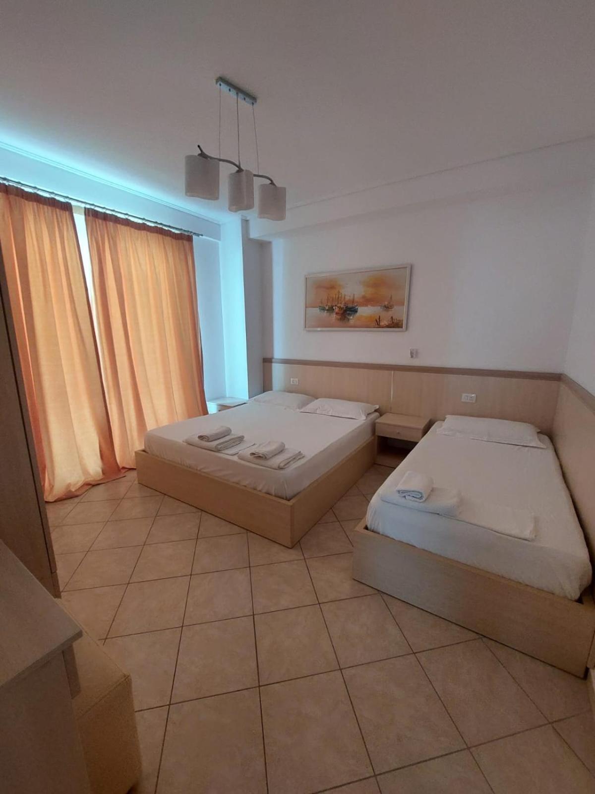 Apart-Hotel Alvi Саранде Екстериор снимка