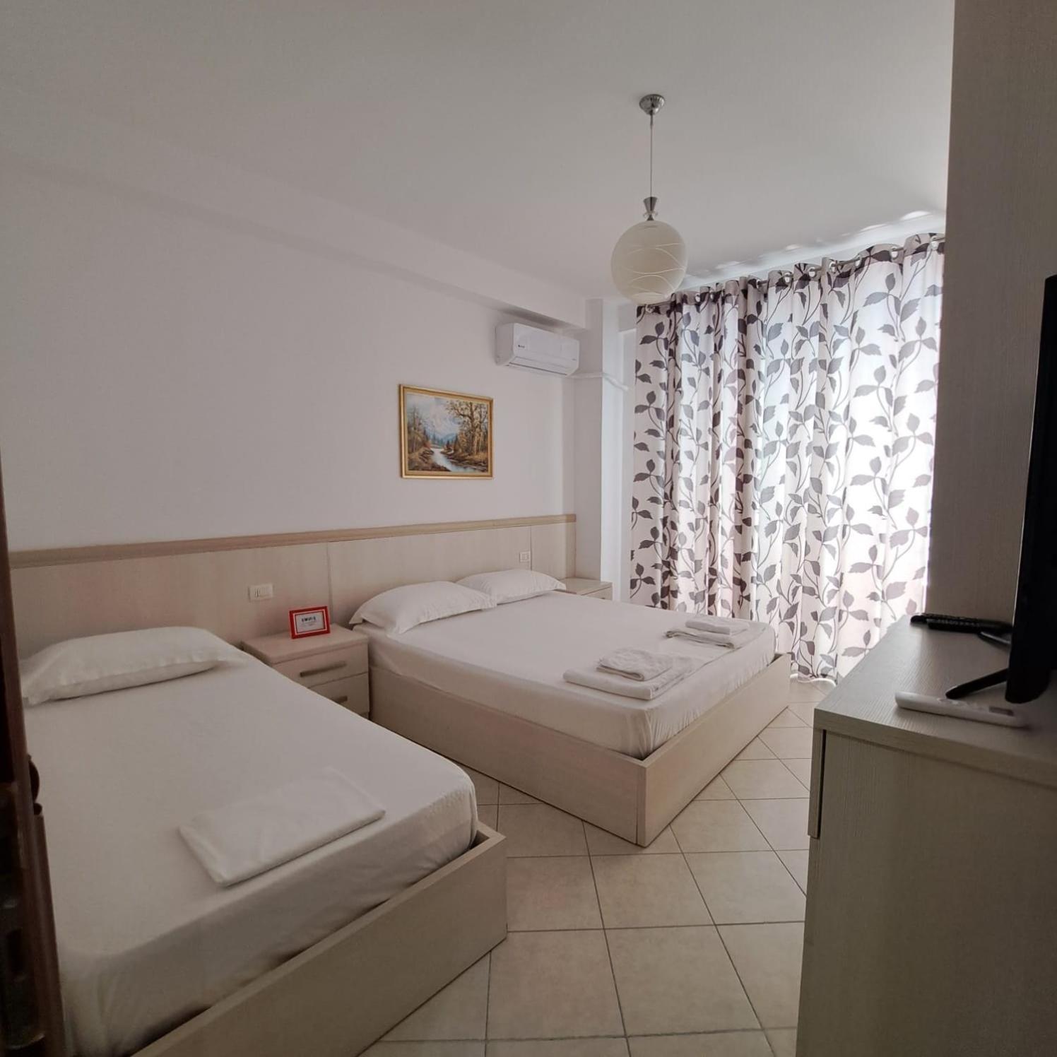 Apart-Hotel Alvi Саранде Екстериор снимка