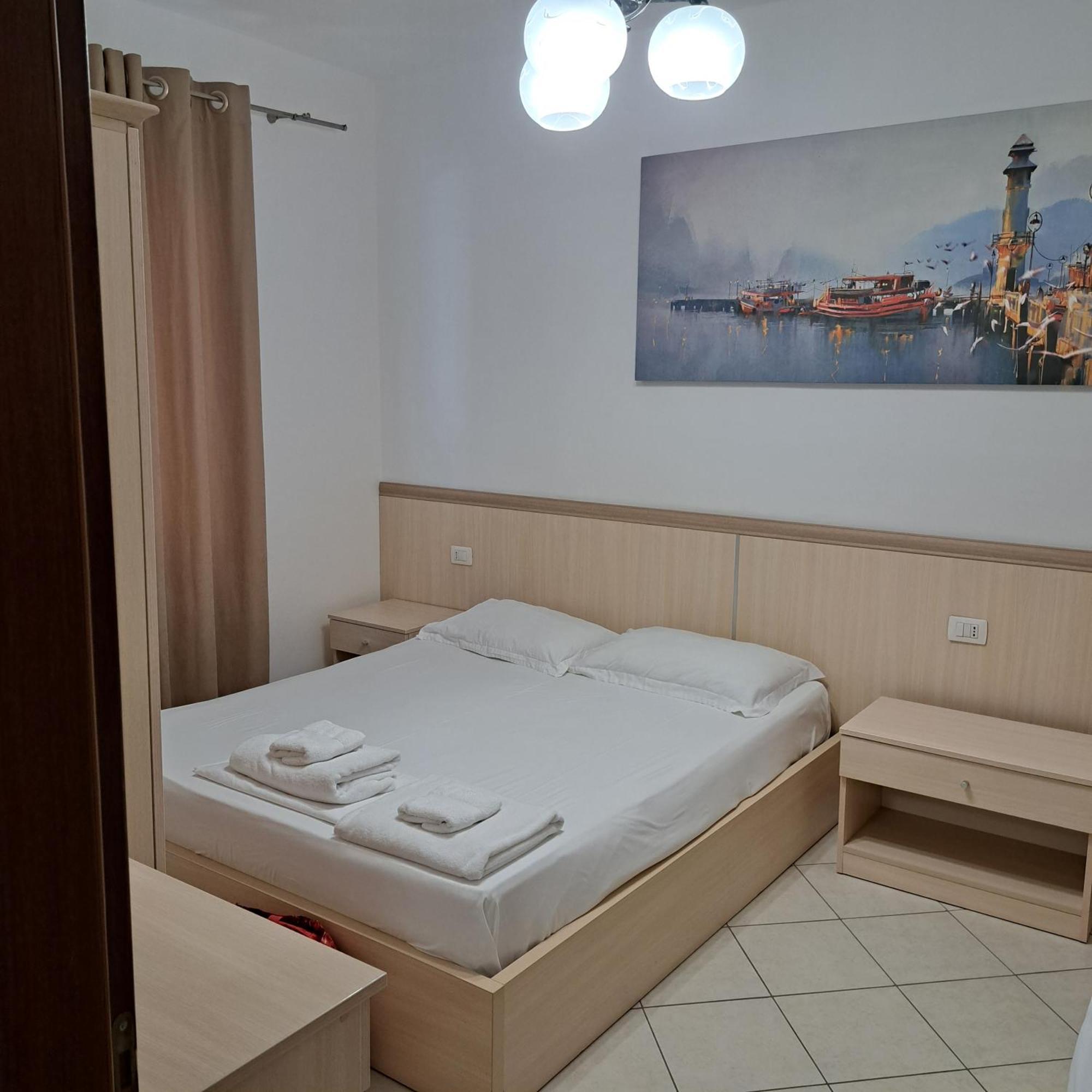 Apart-Hotel Alvi Саранде Екстериор снимка
